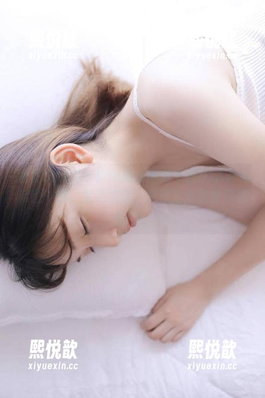 细数Son Ye Eun高清图集中的DJAWA亲密一瞬，笑点满满，完美生活其实只有尴尬！